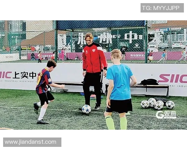 外国足球明星亲身体验中国功夫足球的魅力与挑战